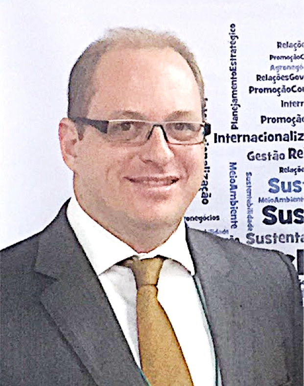 Bernhard J. Smid, Diretor Executivo